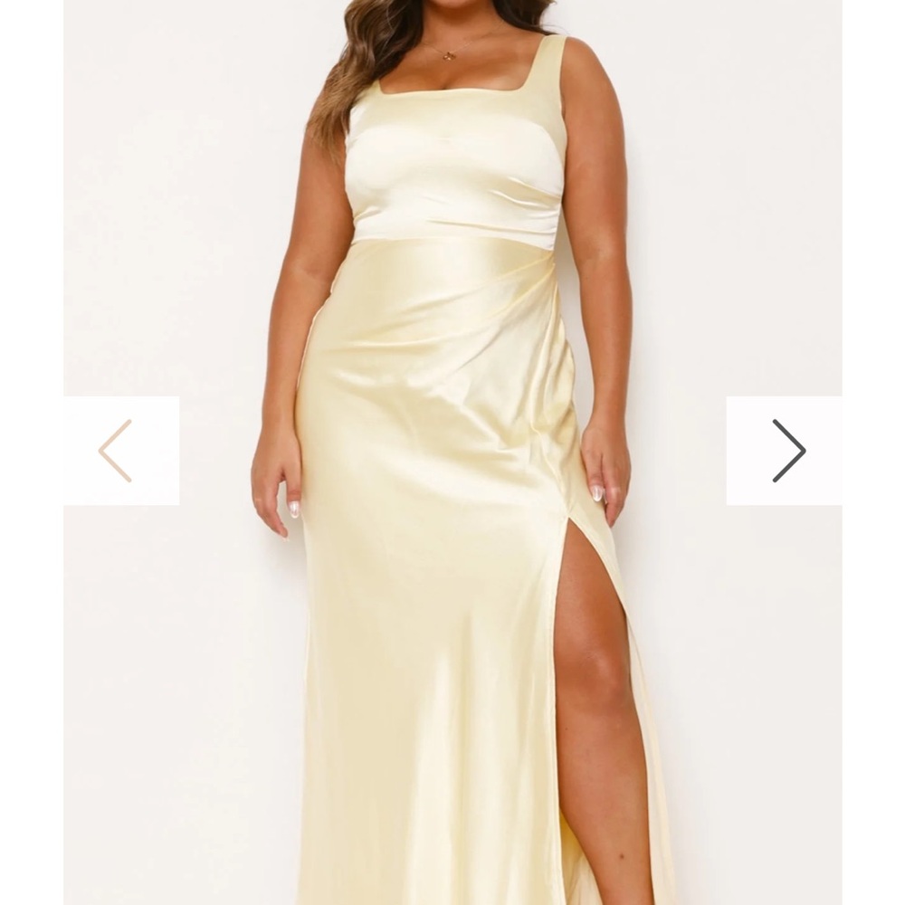 Elegant Pastel Yellow  Satin Evening Gown
